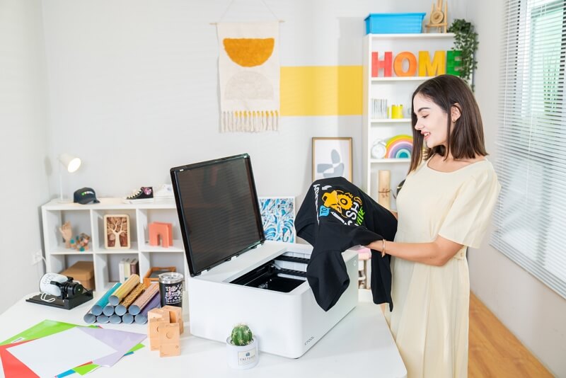 The 5 Best T-Shirt Printing Machines For Small Businesses - xTool