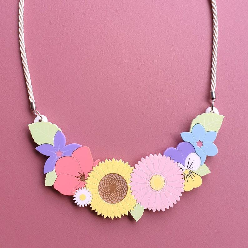 crafts to make and sell: laser cut necklace