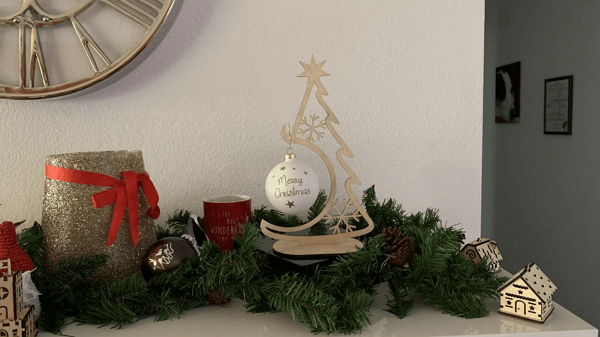 coworker Christmas gifts idea: Christmas ornaments