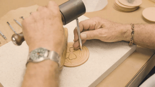 leather carving: tooling with bevel stamp