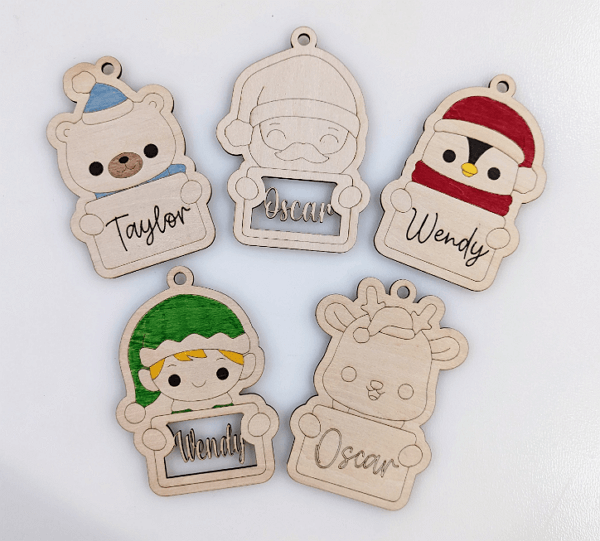 Christmas tree decorations: name tags