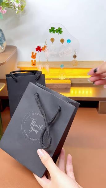 laser engraved paper shopping bag