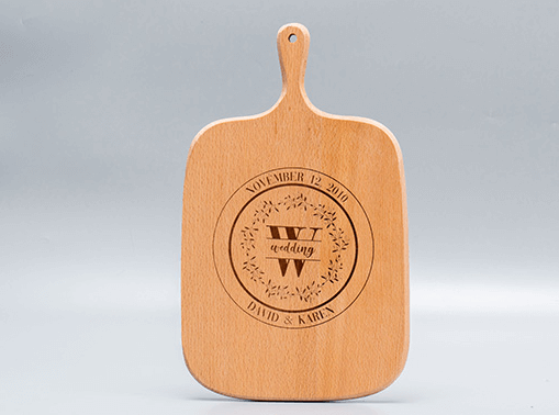 crafts to make and sell: engraved wood cutting board