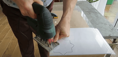 cutting acrylic using a jigsaw