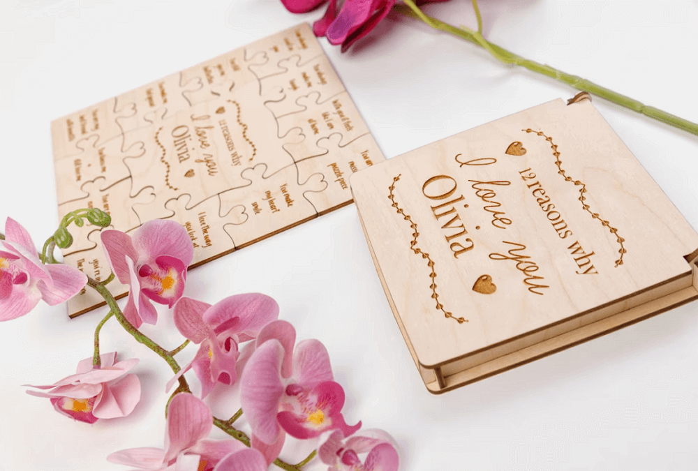 Romantic Couples Gifts ，Wood Plaque Gifts for Anniversary ，Birthday Plaque  Wood Hanging Keepsake，Personalized Unique Gifts for Love，Wooden Plaque Love  Gift for your Special sweetheart Ladies Small Gifts Quote Sign，Gifts  Decorations for Congratulation
