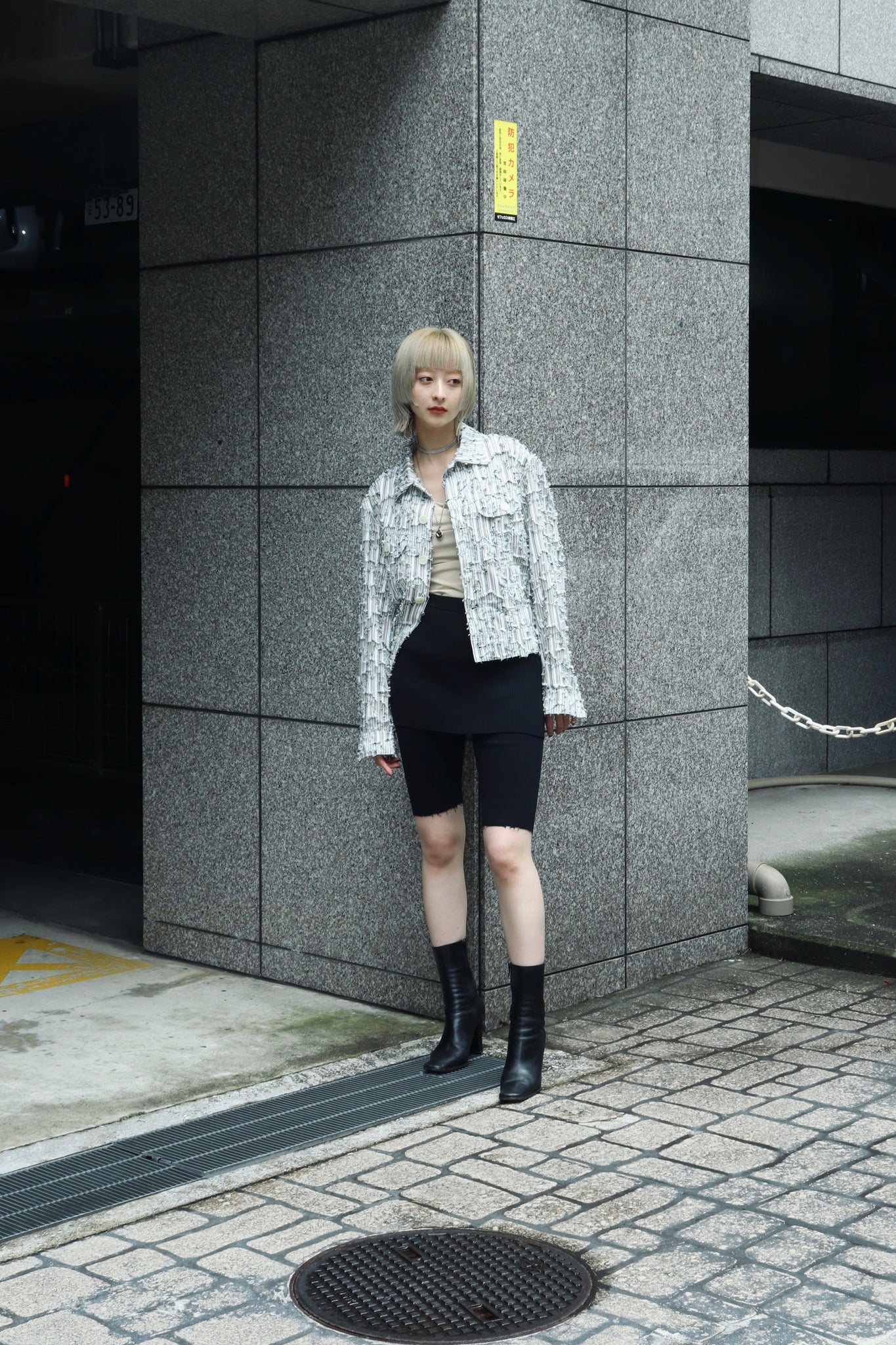  PERの22ssのCotton Rib Line ShortsのBLKとMASUの22ssのSTAR JACQUARD WORK JACKETのWHTの44の着用画像