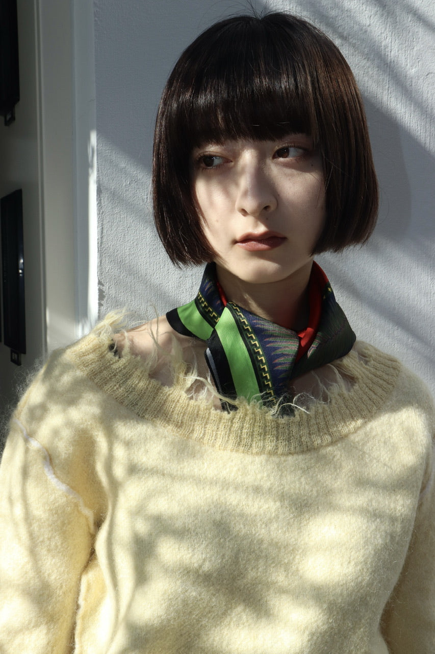 PERVERZEの22awのMohair & Wool Damaged Knit Sweaterの着用画像