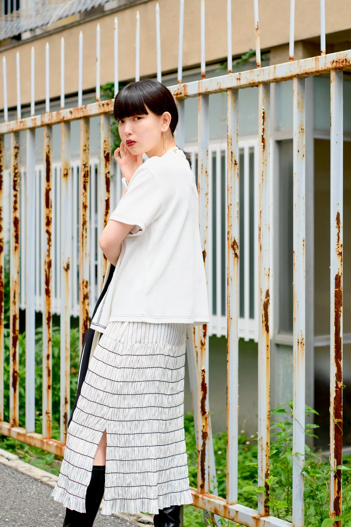 tiit tokyo의 21SS의 shirring cami dress를 사용한 스타일링 이미지