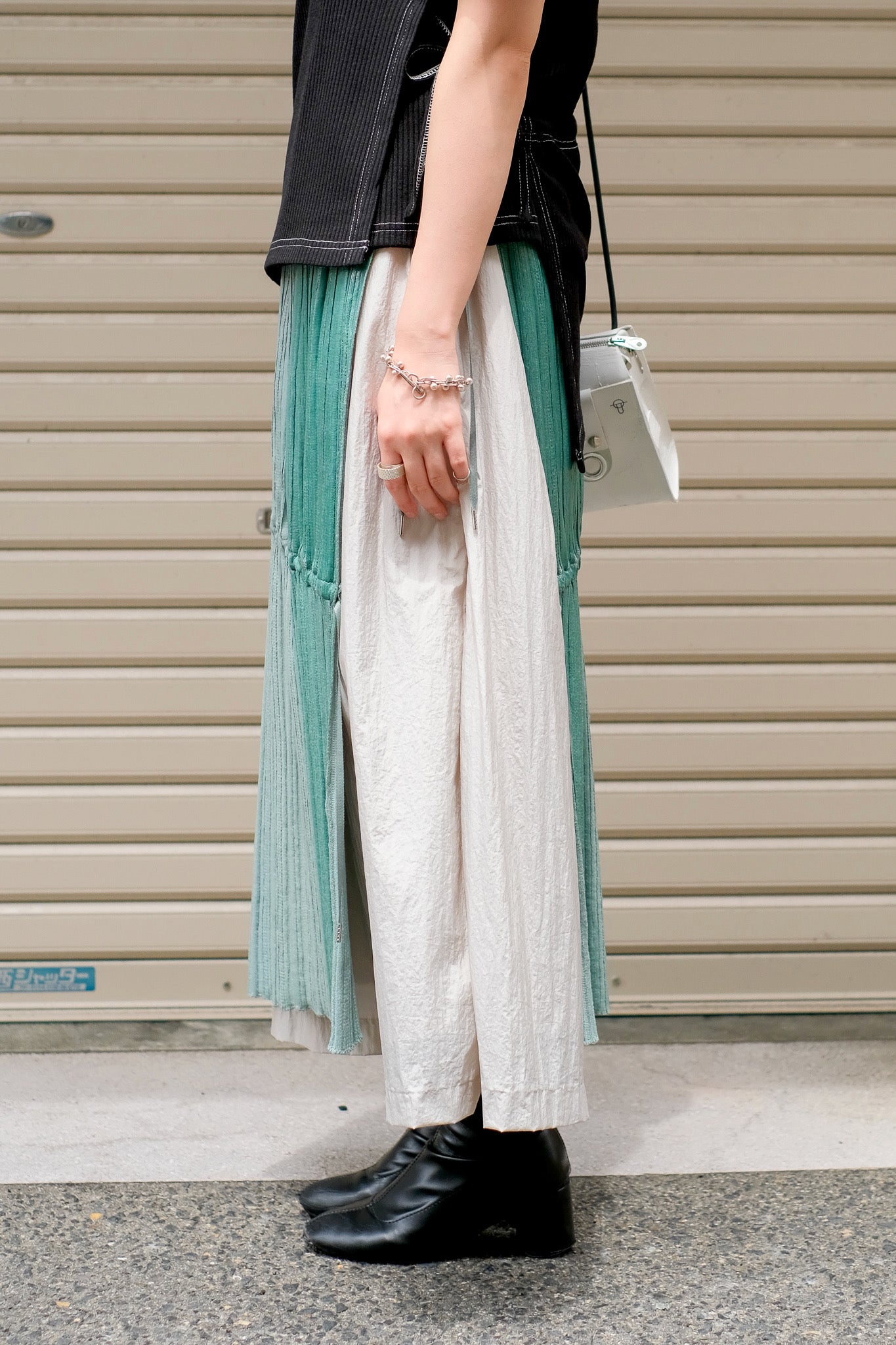 tiit tokyo의 20SS의 gradation knit skirt를 사용한 스타일링 이미지