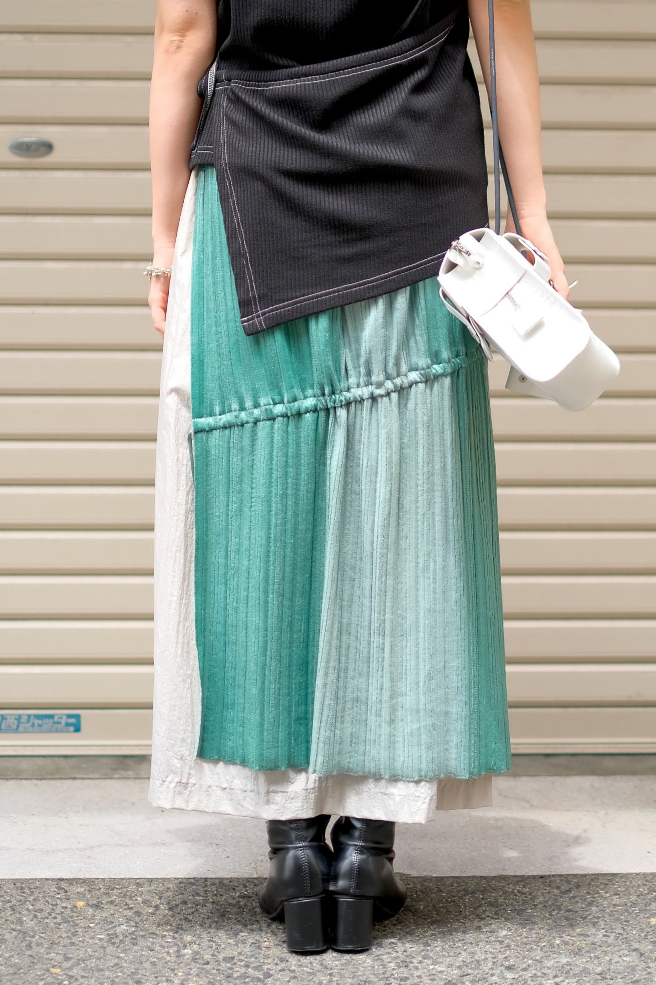 tiit tokyo의 20SS의 gradation knit skirt를 사용한 스타일링 이미지