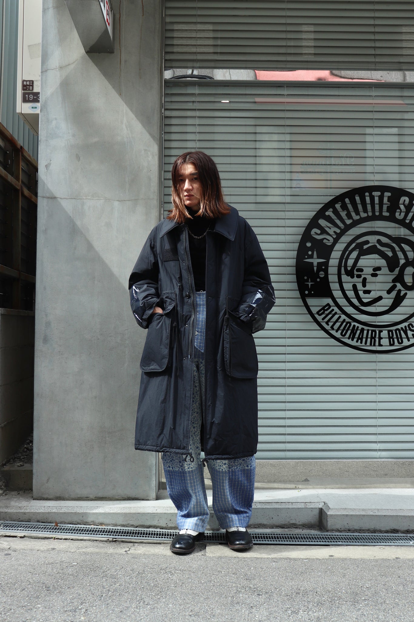 Styling image using Soshiotsuki Ugly Collar Shell Coat (Black)