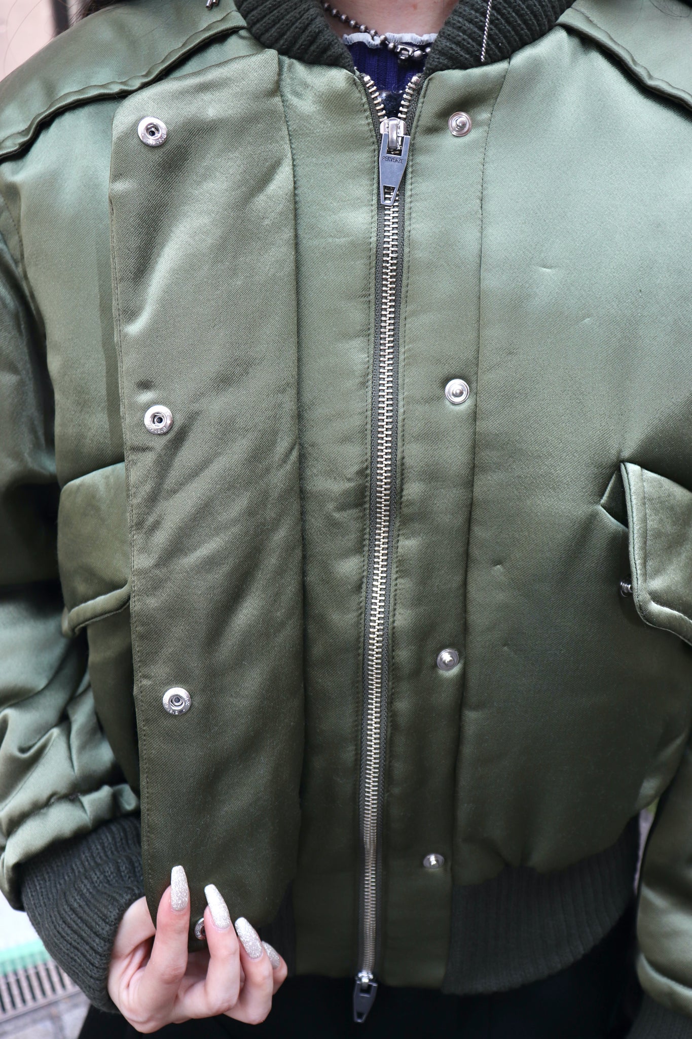 PERVERZE 22AWのFLIGHT SATIN BLOUSONを使用したスタイリング画像