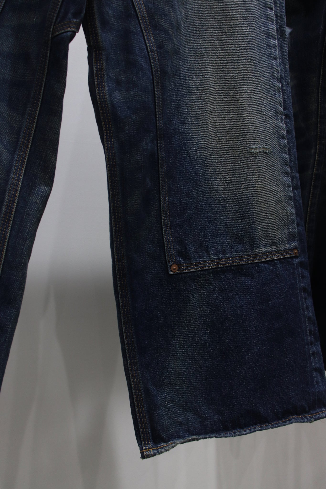 SUGARHILLの22AWのMUSTY FADED DENIM