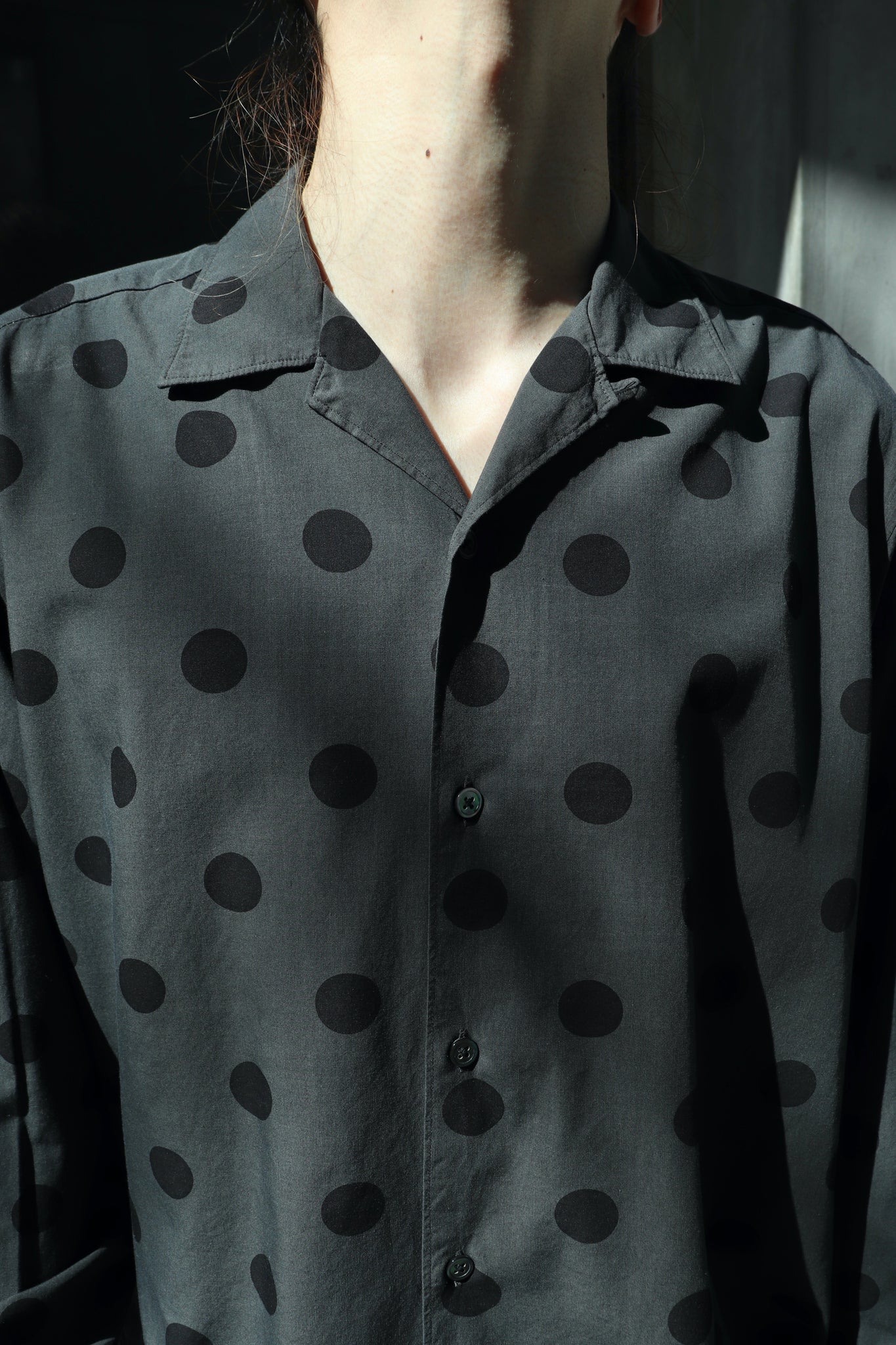 soe Overdye Dot Shirts(GRAY BLACK)を使用したスタイリング画像