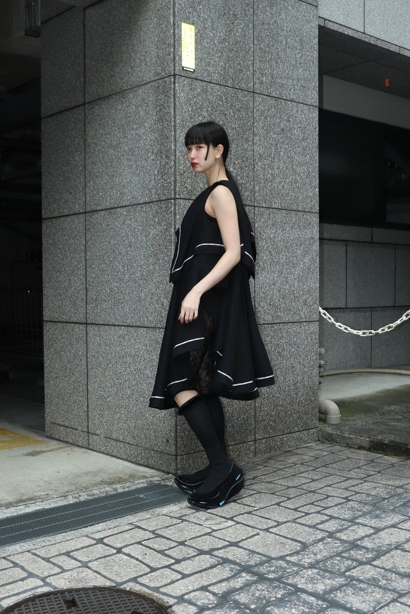 AKIKOAOKI 24SS HEM DRESS-02を使用したスタイリング画像