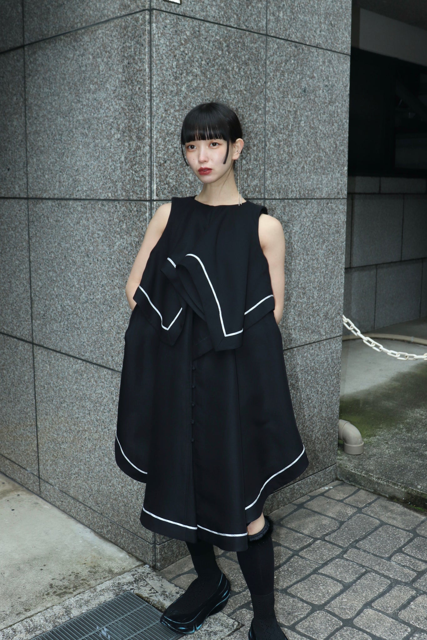 AKIKOAOKI 24SS Hem dress-02を使用したスタイリング画像