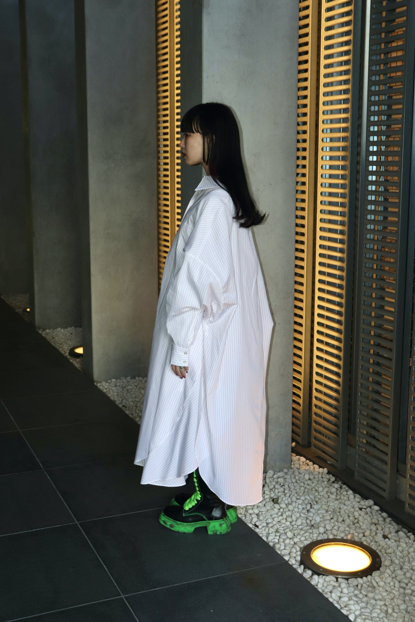 AKIKOAOKI 23SS 2WAY SHIRT DRESS 02を使用したスタイリング画像