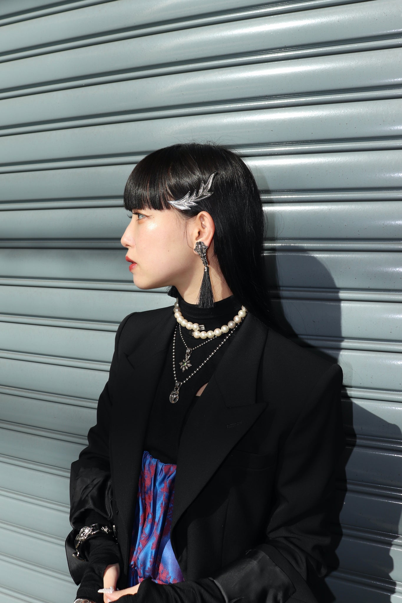 TOGA TOO 24SS PEARL CHOKER(WHITE)を使用したスタイリング画像