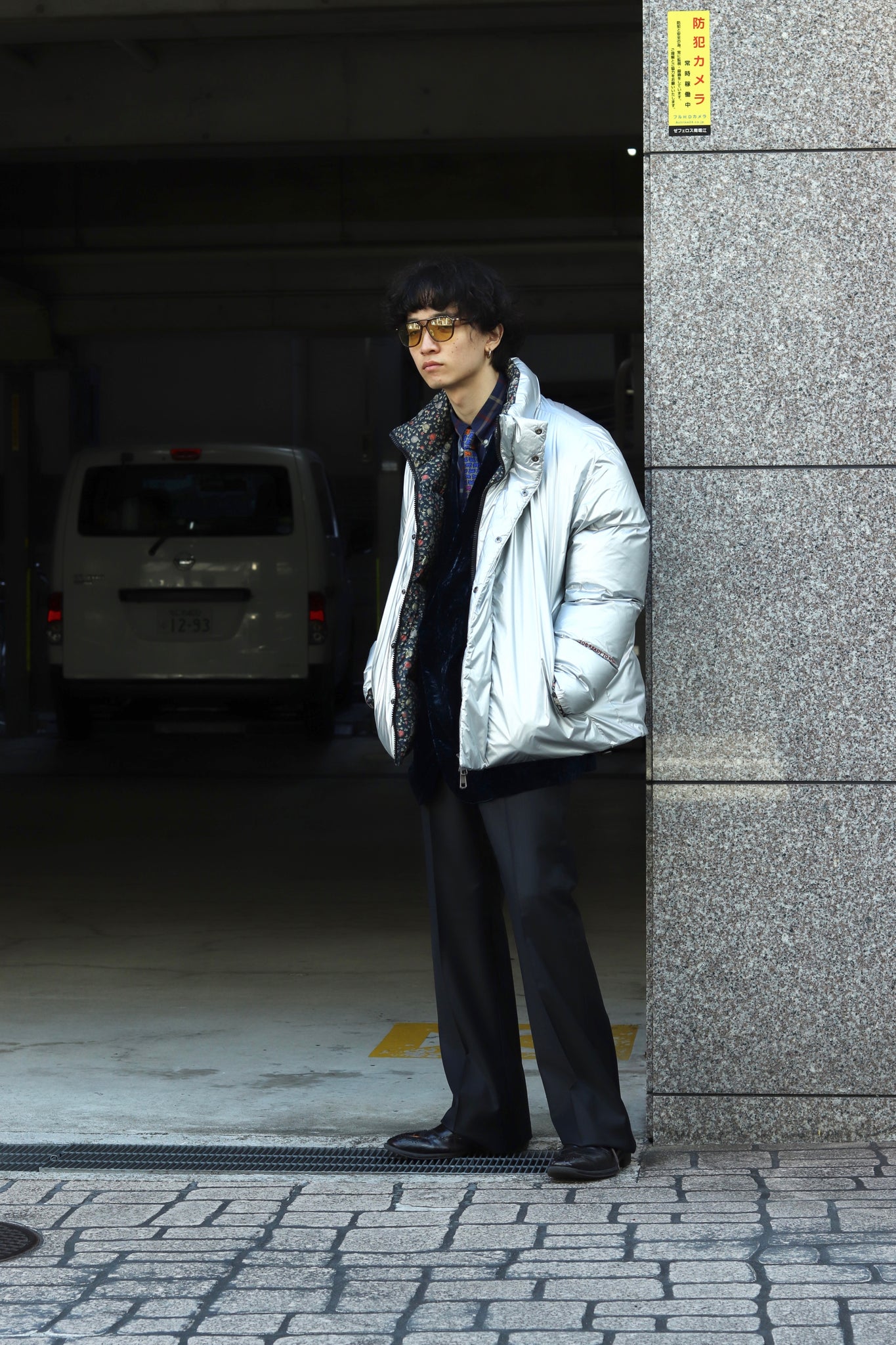 SOE et FirstDown Collaboration Down Jacket Styling Image