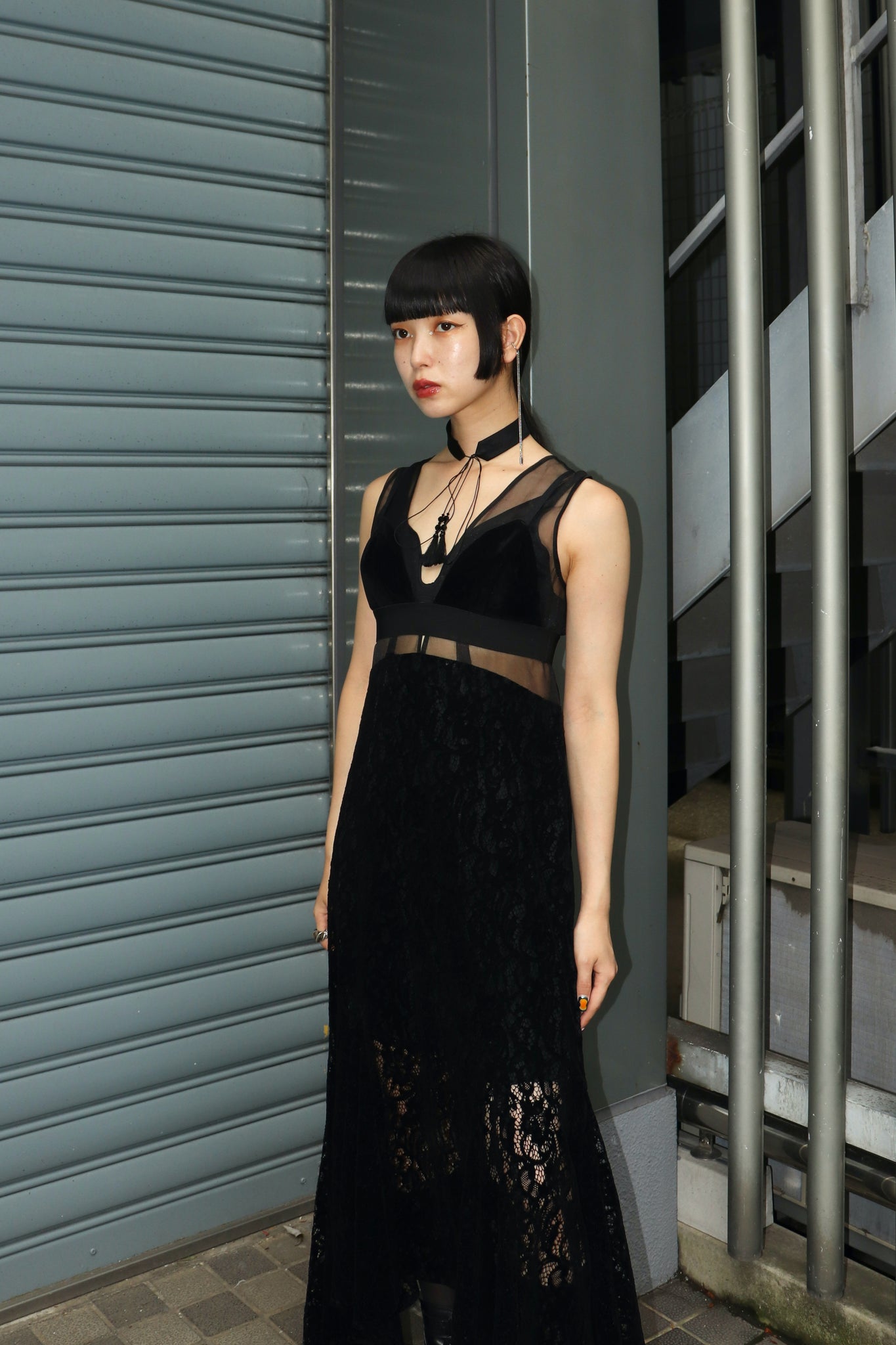 FETICO 23AW LACE PANELED MIDI DRESS(BLACK)を使用したスタイリング画像