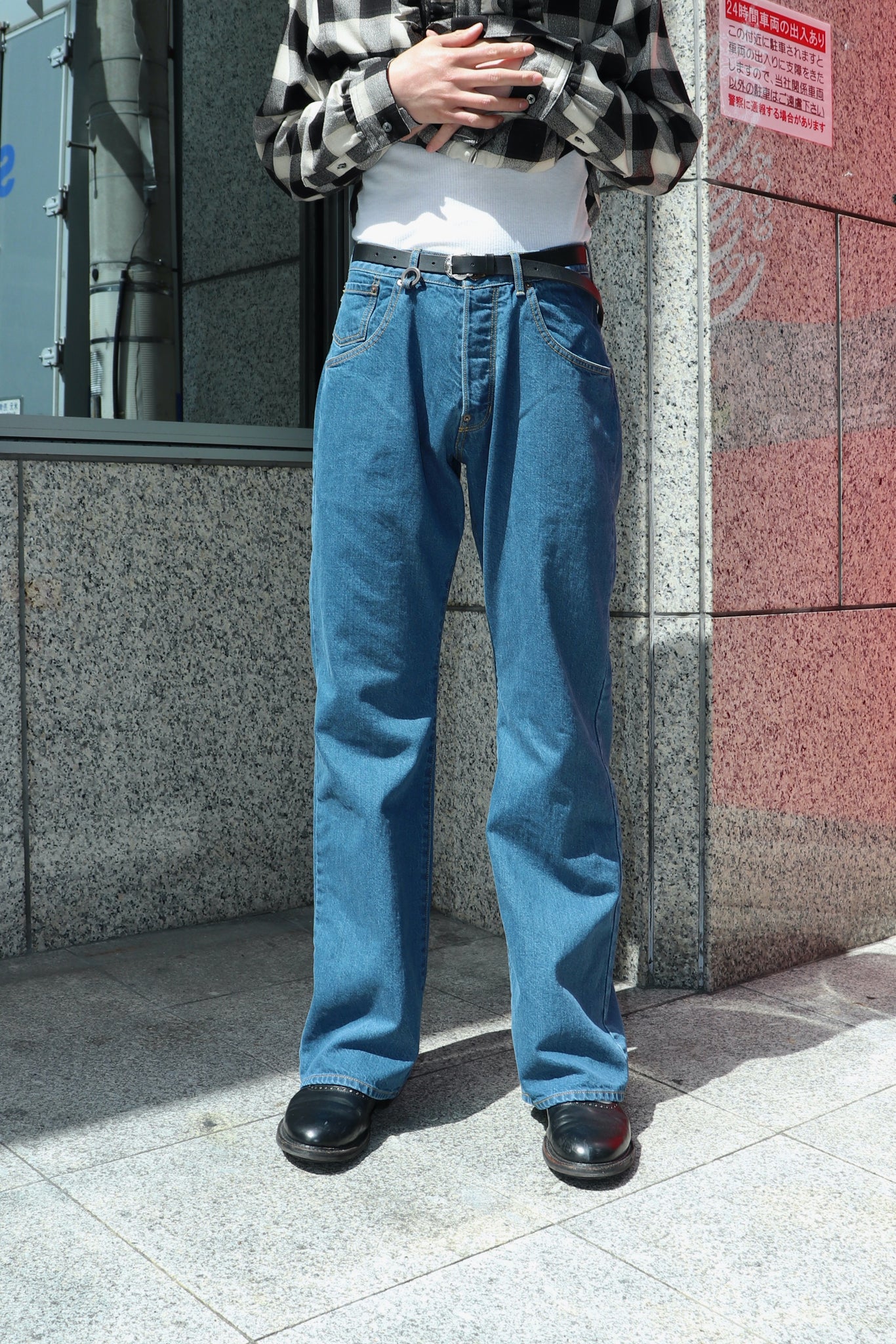 SOSHIOTSUKI 23SS FRONT LOERIZED FLARE DENIM(INDIGO)を使用したスタイリング画像