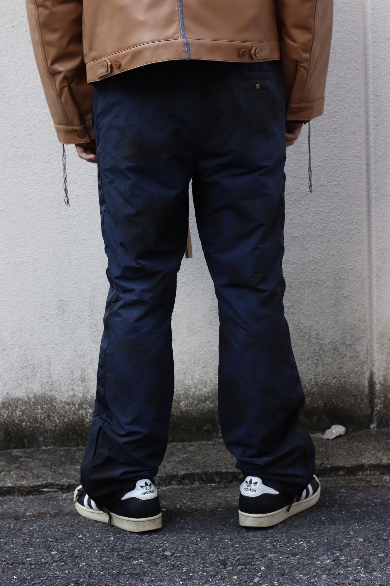 NULABELの21AWのNATURAL DYED PADDED TROUSERS