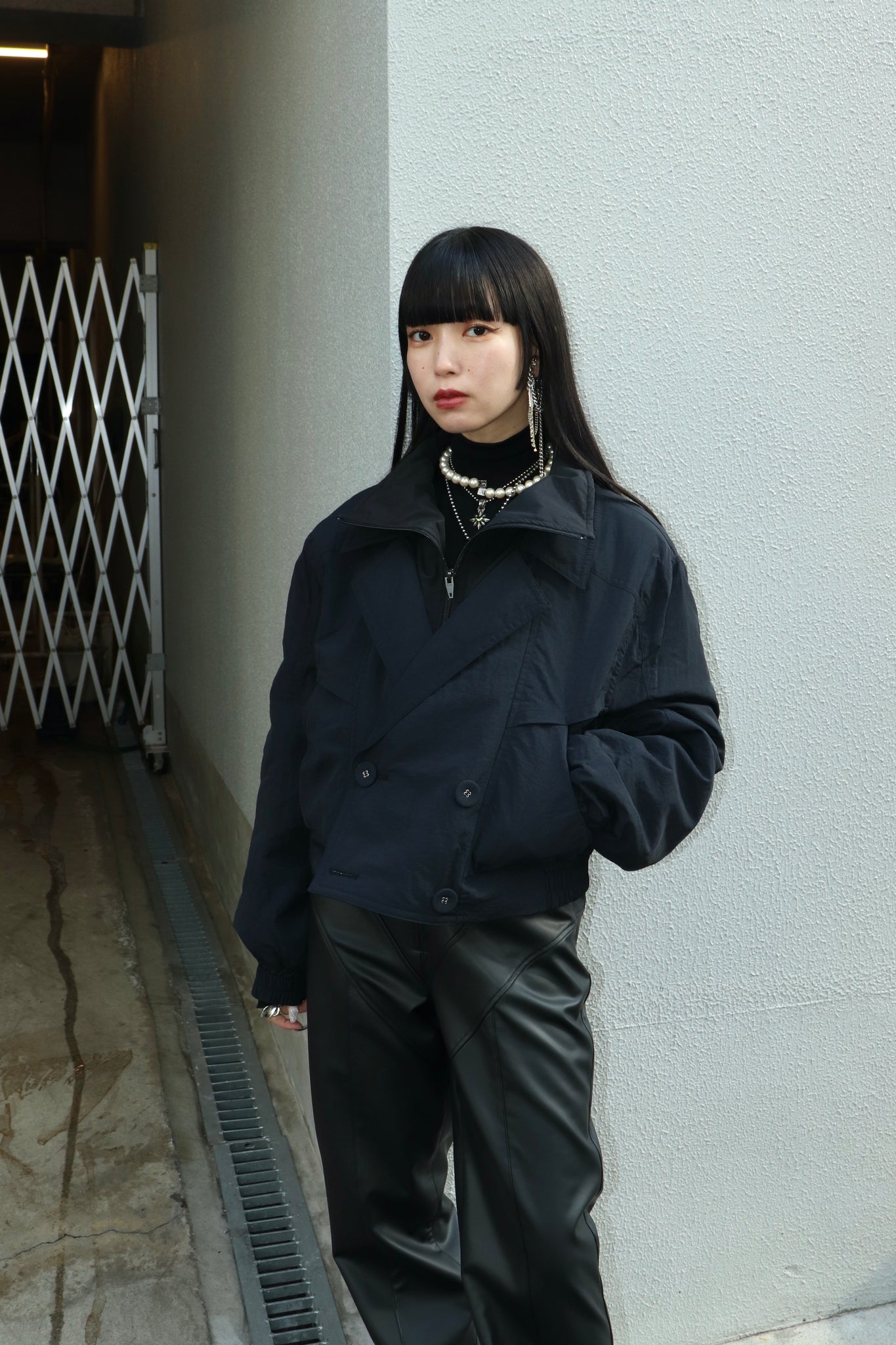 PERVERZE 24SS DOUBLE COLLAR JUMPER JACKETを使用したスタイリング画像