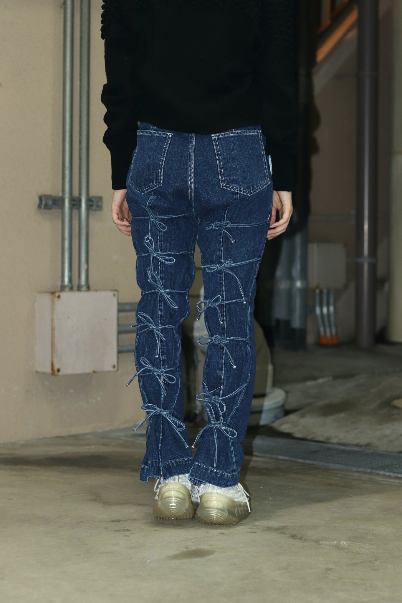 BELPER 21AW STRINGS DENIM PANTSを使用したスタイリング画像