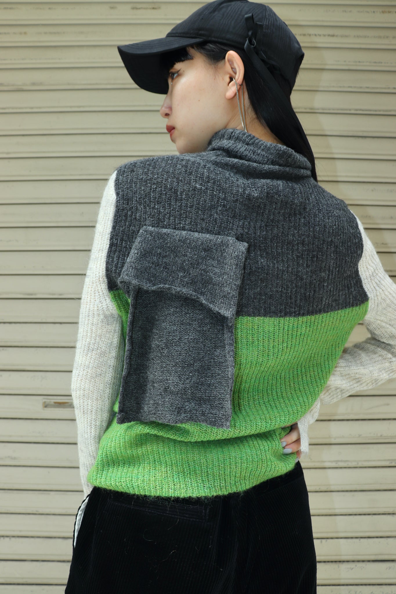 KOTOHAYOKOZAWA 23AW MOHAIR HIGH NECK KNIT(GREEN)を使用したスタイリング画像