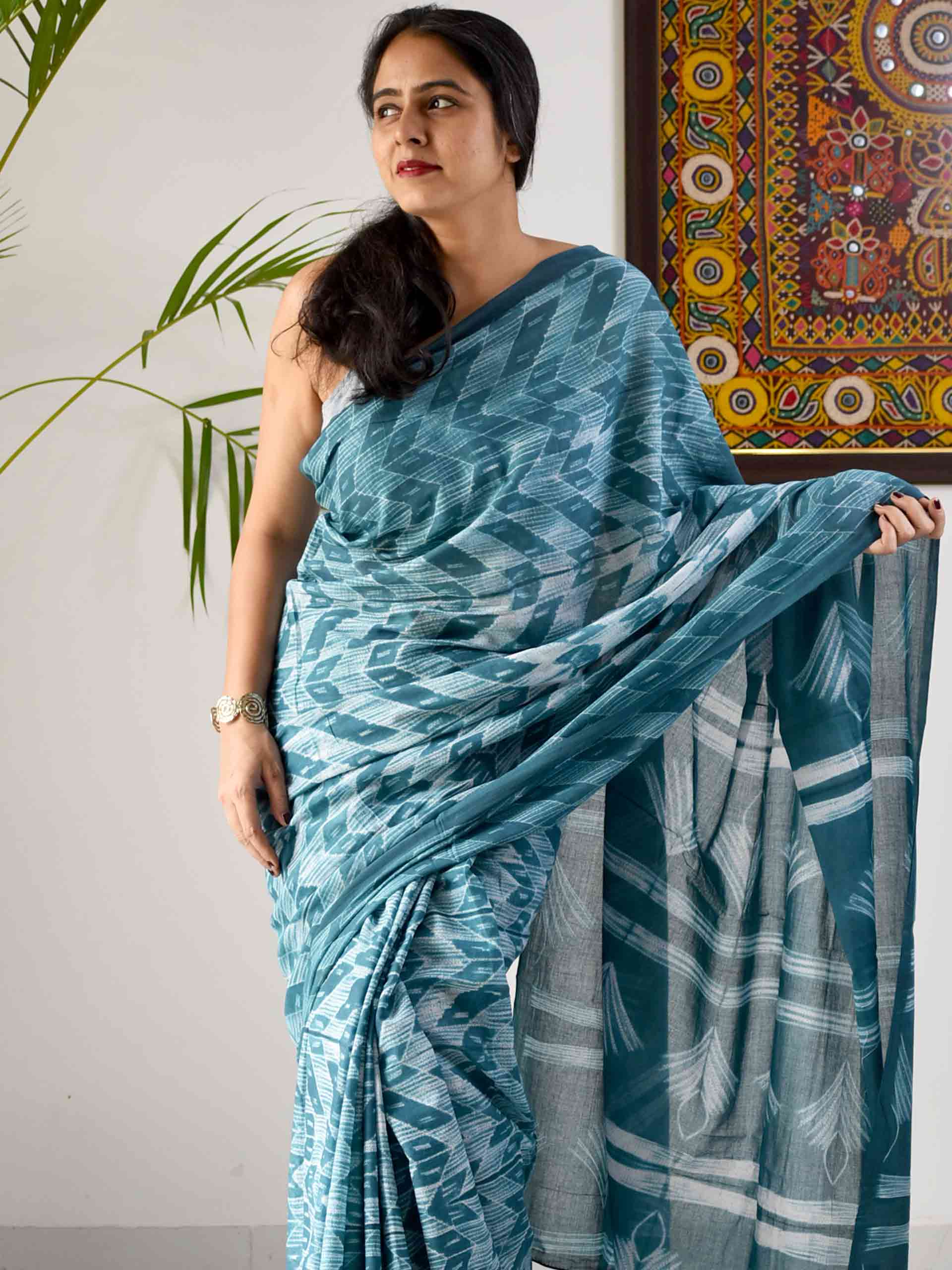 Buy Multicoloured Sarees for Women by Indie Picks Online | Ajio.com