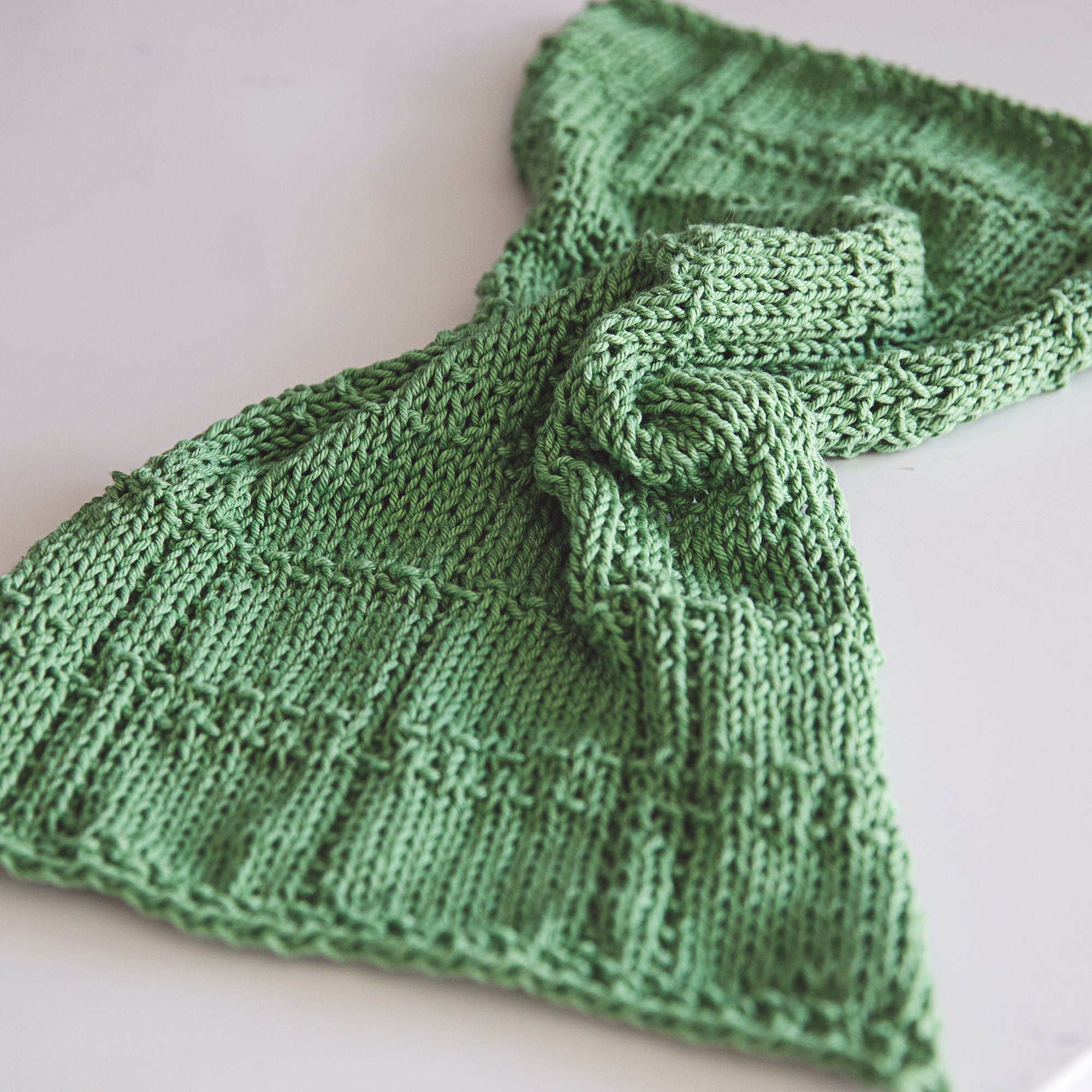 Modern Knit Dish Towel Pattern - Leelee Knits - Beginner Friendly