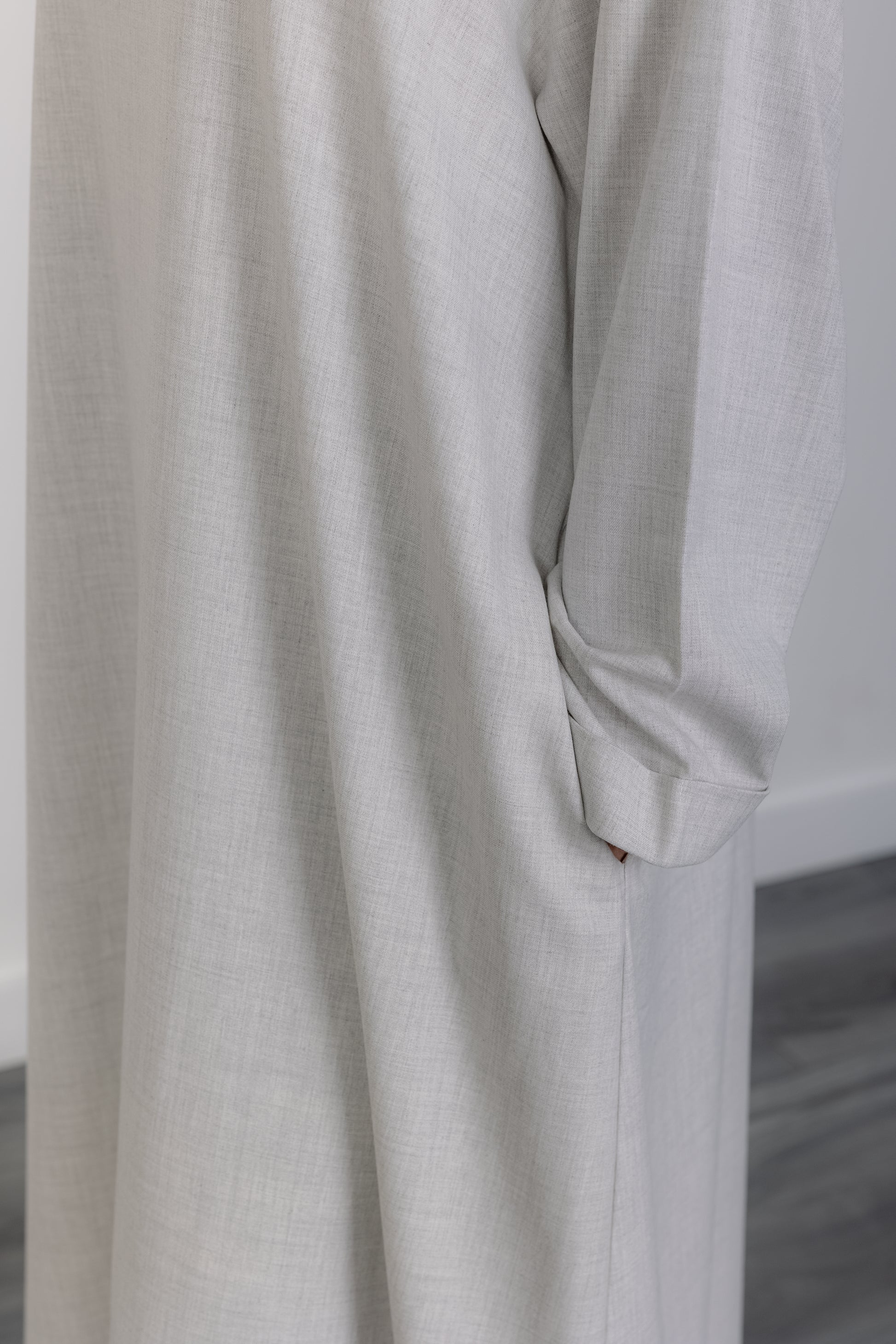 Buy Ice Grey Closed Abayas with 2 Full Size Pockets - HAWAA Clothing UK