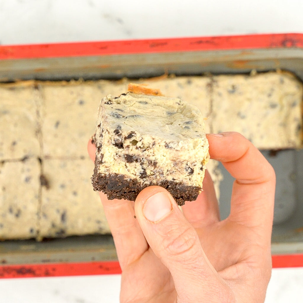 oreo protein cheesecake slice