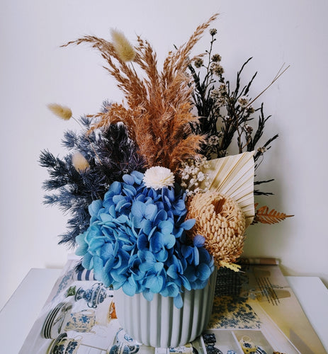 Zayn - Small Everlasting Touch of Blue Dried Arrangement – Ollie's Blooms &  Plants