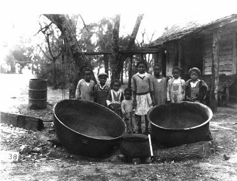 The "wash place" at Thornhill plantation, Greene County, Alabama (11.1) (Photograph by Alex Bush, 1934)