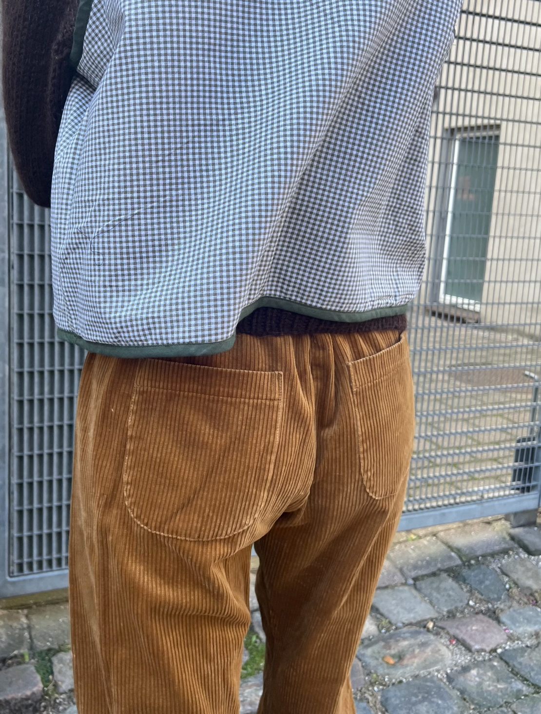ウエスト un/unbient easy trousers (smoke brown)の通販 by 和泉屋