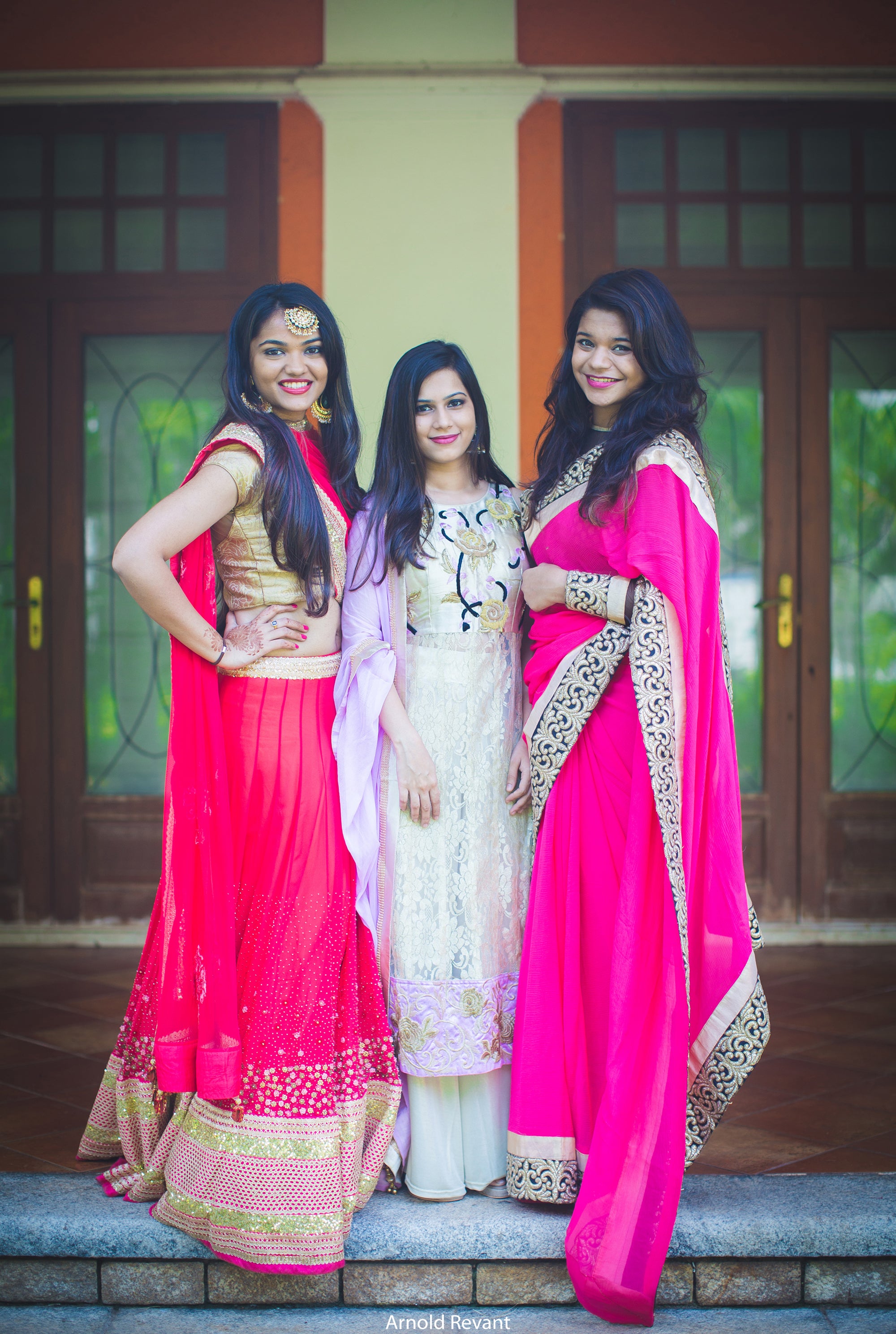 Single Twin Sisters Stage Wedding Photos With Their Father Who Has  Alzheimer's | Glamour