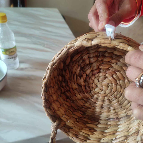 Use-toothbrush-to-clean-the-wicker-basket