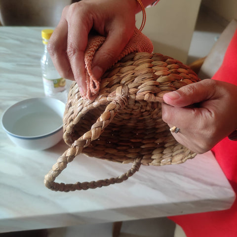 Using-Wet-Cloth-to-Wipe-my-Wicker-Basket