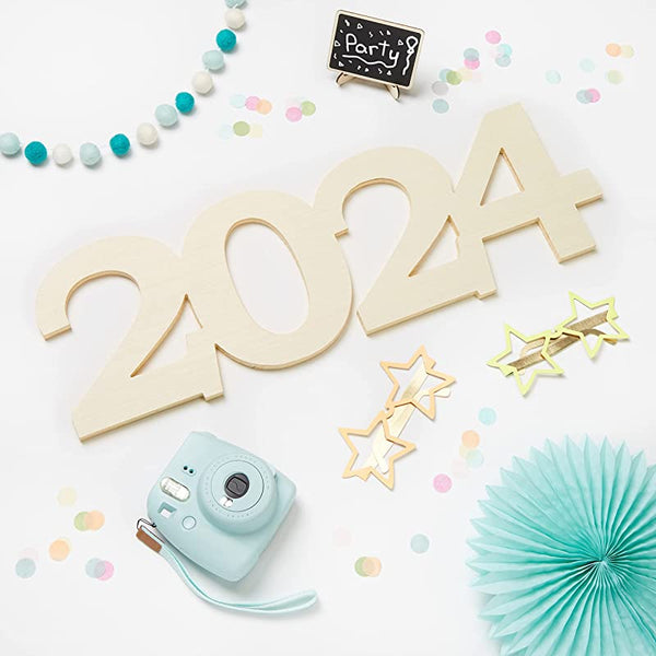 2024 photo props for graduation parties and senior pictures!