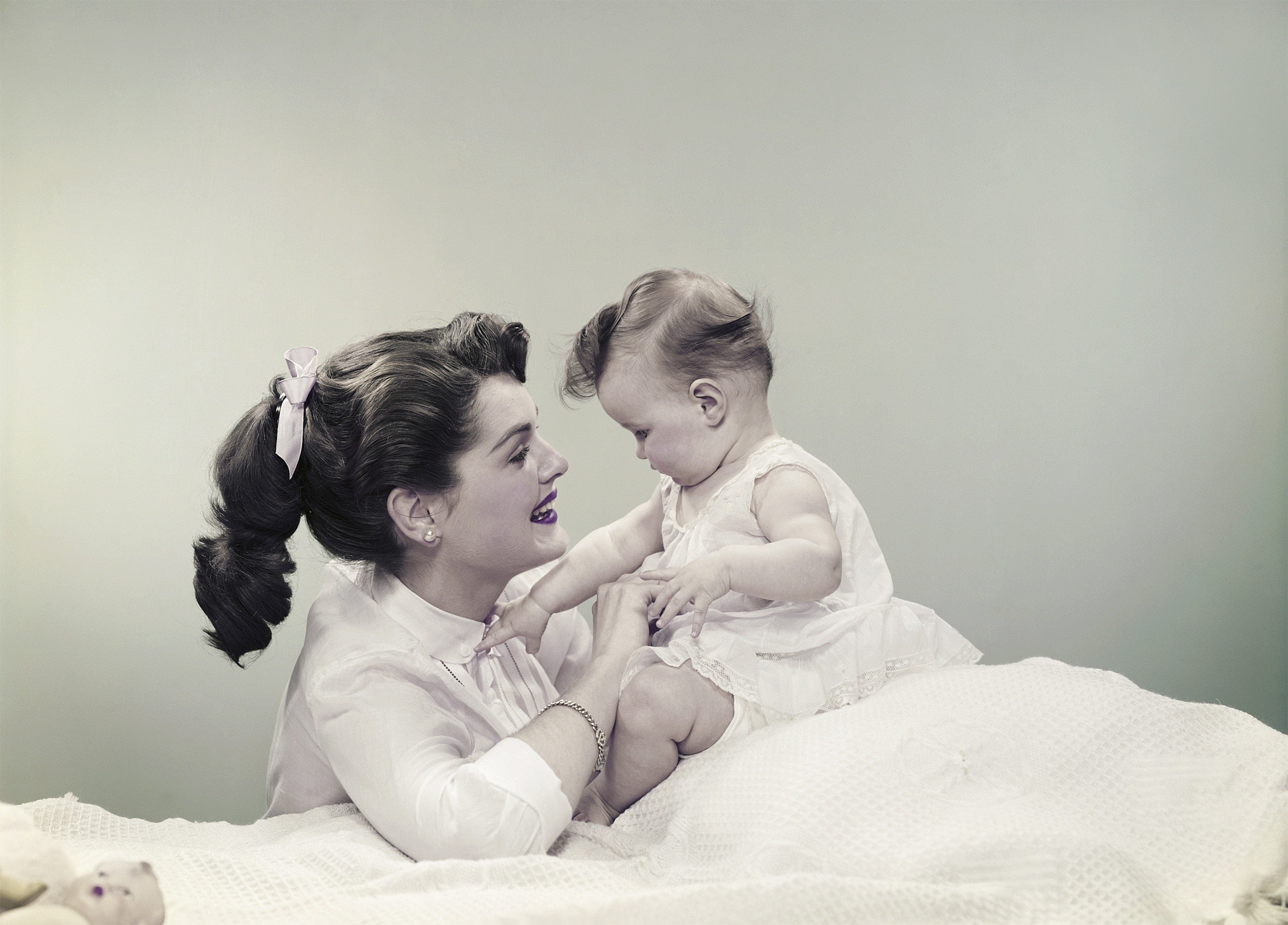 From Twilight Sleep to Push Presents: How Birth Has Changed Through the  Decades