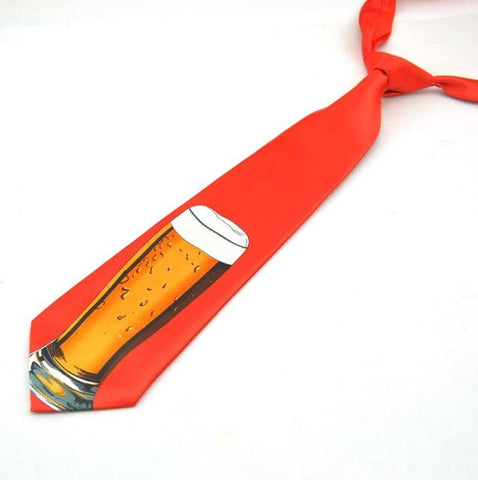Cravate rouge verre à bière