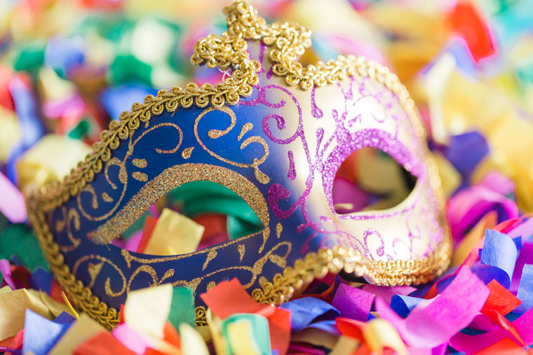 Por qué nos ponemos máscaras en carnaval?