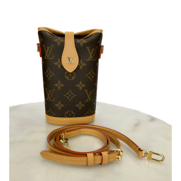 Louis Vuitton Essential V Ring Szie L - THE PURSE AFFAIR