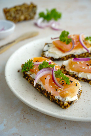 OKONO keto friendly bread with toppings (salmon and cream cheese) / Keto friendly breadmix