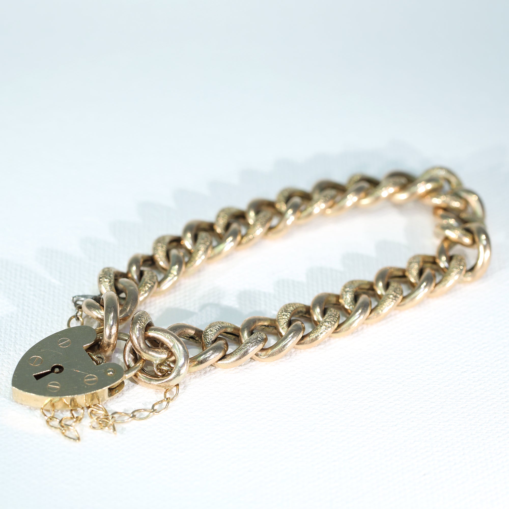 9ct Gold 19cm Solid Flat Open Curb Bracelet | Angus & Coote