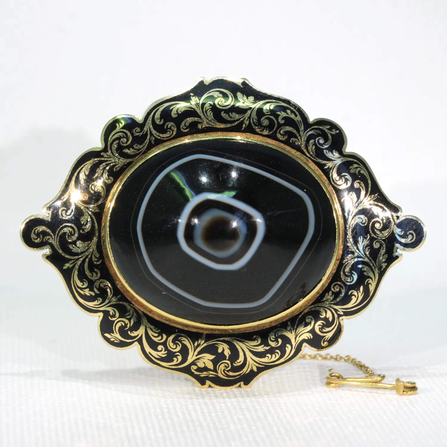 Large Victorian Memorial Brooch Pin Banded Agate Black Enamel 15k Gold