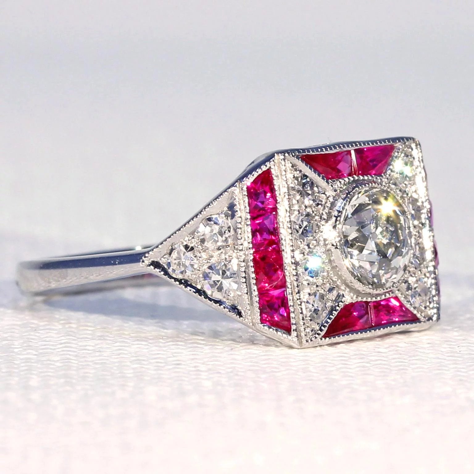 Vintage Art Deco Diamond Ruby Ring 