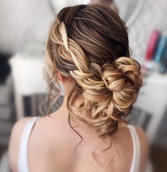 49 Cutest Prom Hairstyles for MediumLength Hair for 2023
