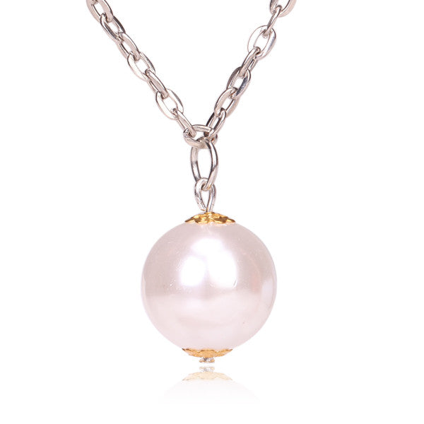 Limited Edition Pearl Necklace with Black Clover Design – Beady